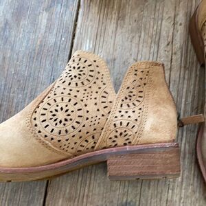 Sofft Barrosa Bootie Cognac